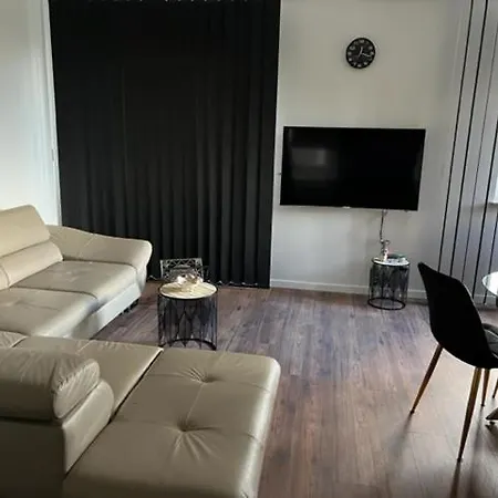 Mieszkaj U Marty W Grodku Apartment Jaworzno Exterior photo